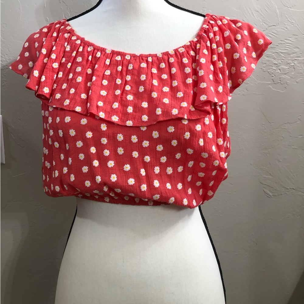 Ladies crop top.